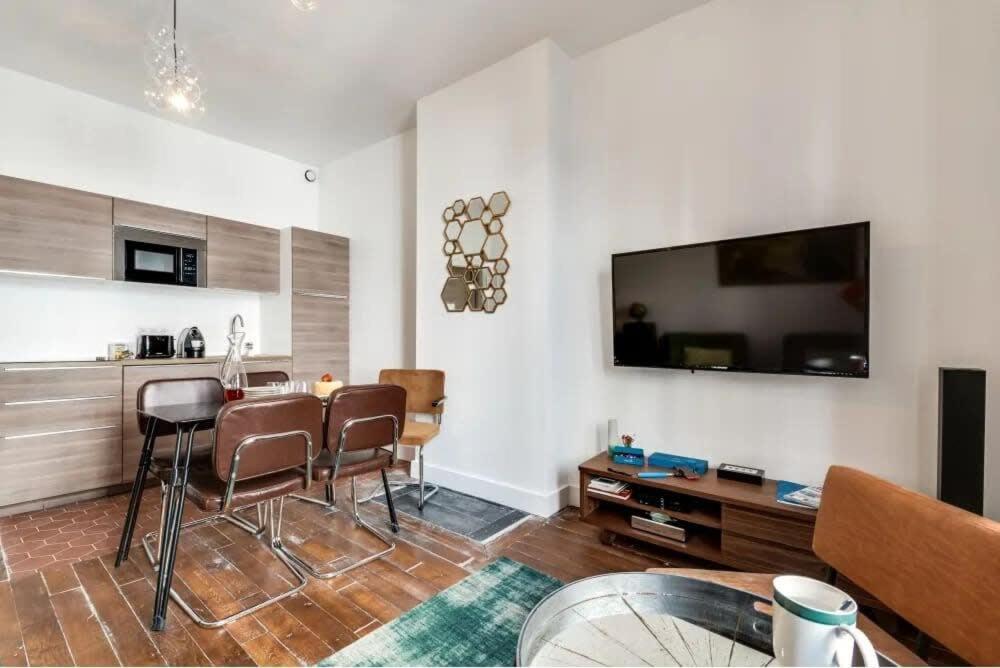 Appartement Renovated 2bd Next To Jardins Du Luxembourg Parijs