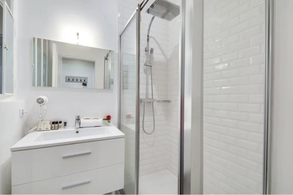 Appartement Renovated 2bd Next To Jardins Du Luxembourg Parijs